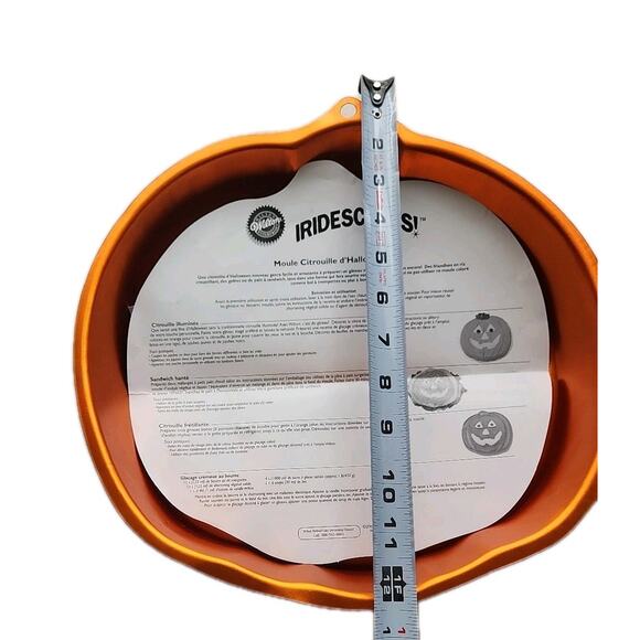 Wilton Iridescents Aluminum Jack-O-Lantern Pumpkin Cake Pan Halloween/party - Picture 5 of 7